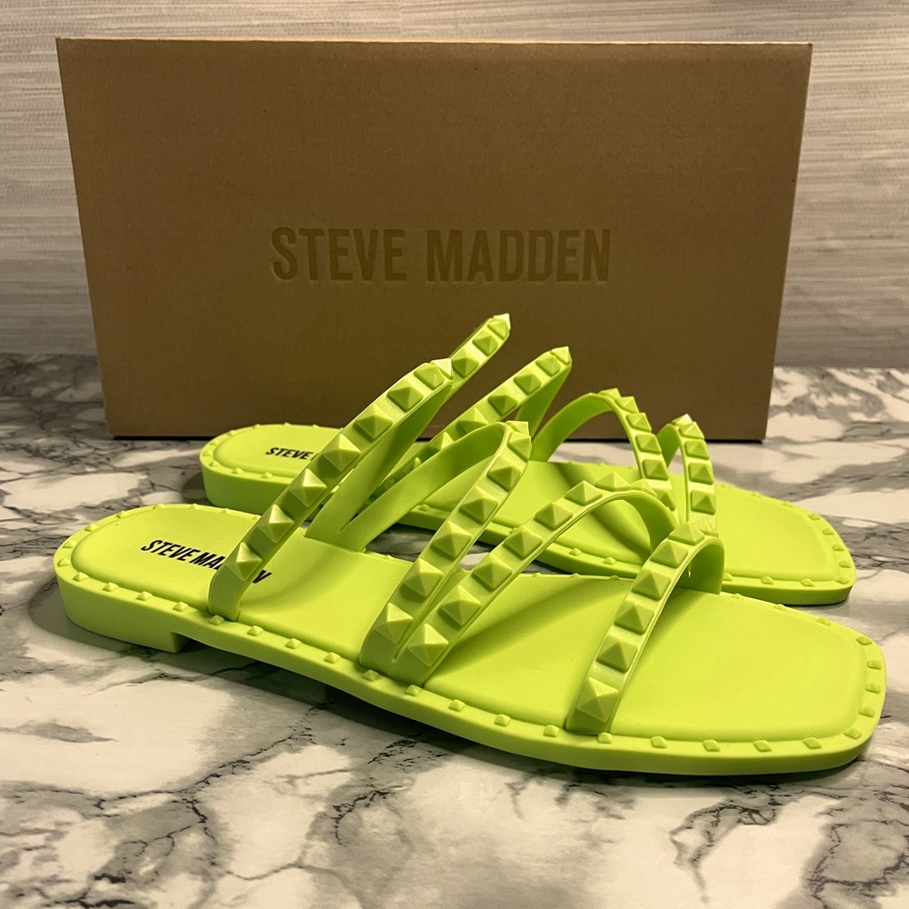 Steve Madden sandal